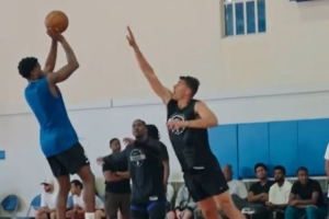 76人直播_NBA76人直播_76人在线观看